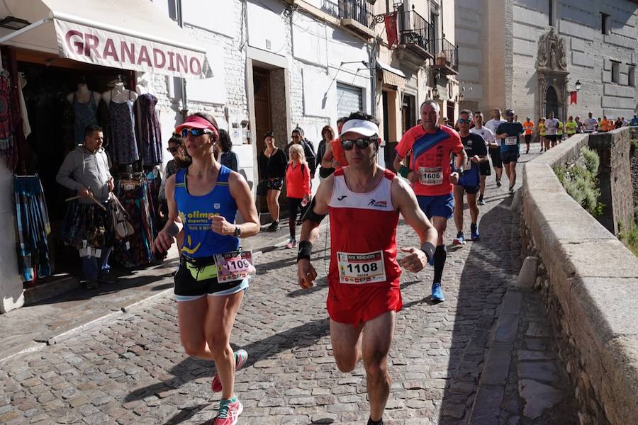 Un total de 13.1 kilómetros, dos menos que la pasada edición, y un desnivel acumulado de 207 metros de auténtica belleza por los barrios del Albaicín y el Sacromonte, dejando la Alhambra a la espalda, sin dejar de recorrer también los espacios más emblemáticos de la capital