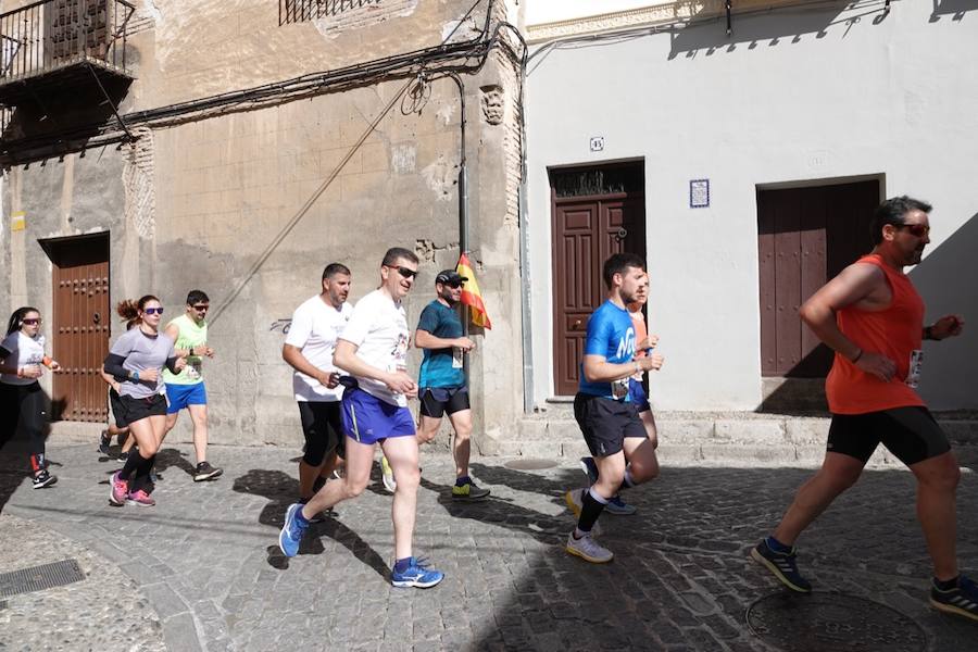 Un total de 13.1 kilómetros, dos menos que la pasada edición, y un desnivel acumulado de 207 metros de auténtica belleza por los barrios del Albaicín y el Sacromonte, dejando la Alhambra a la espalda, sin dejar de recorrer también los espacios más emblemáticos de la capital