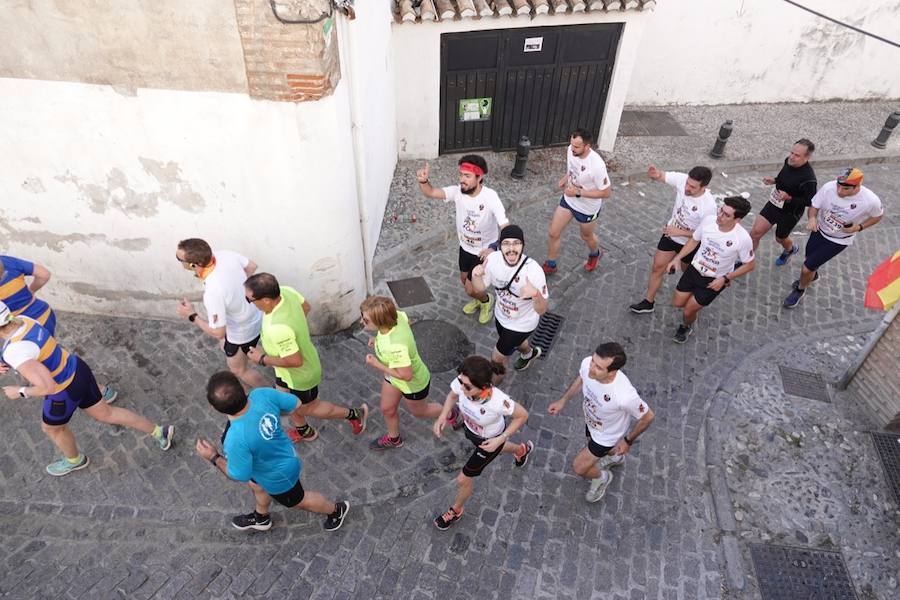 Un total de 13.1 kilómetros, dos menos que la pasada edición, y un desnivel acumulado de 207 metros de auténtica belleza por los barrios del Albaicín y el Sacromonte, dejando la Alhambra a la espalda, sin dejar de recorrer también los espacios más emblemáticos de la capital