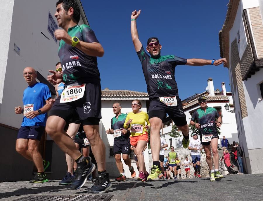 Un total de 13.1 kilómetros, dos menos que la pasada edición, y un desnivel acumulado de 207 metros de auténtica belleza por los barrios del Albaicín y el Sacromonte, dejando la Alhambra a la espalda, sin dejar de recorrer también los espacios más emblemáticos de la capital