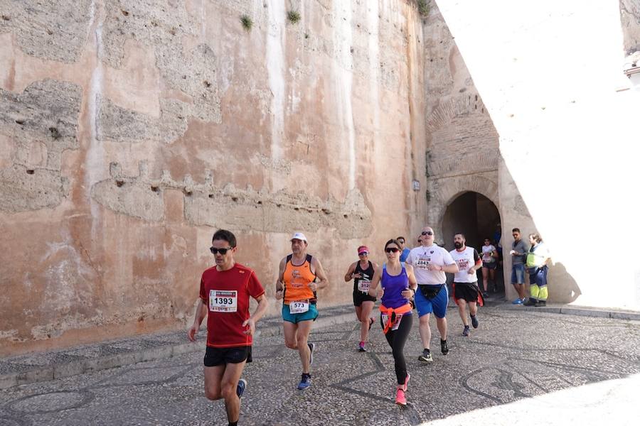 Un total de 13.1 kilómetros, dos menos que la pasada edición, y un desnivel acumulado de 207 metros de auténtica belleza por los barrios del Albaicín y el Sacromonte, dejando la Alhambra a la espalda, sin dejar de recorrer también los espacios más emblemáticos de la capital