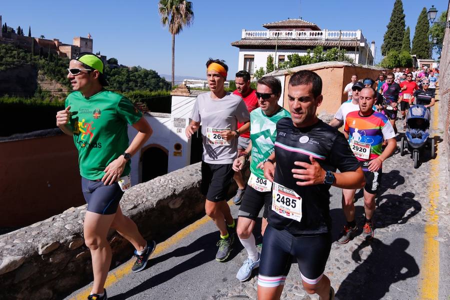 Un total de 13.1 kilómetros, dos menos que la pasada edición, y un desnivel acumulado de 207 metros de auténtica belleza por los barrios del Albaicín y el Sacromonte, dejando la Alhambra a la espalda, sin dejar de recorrer también los espacios más emblemáticos de la capital