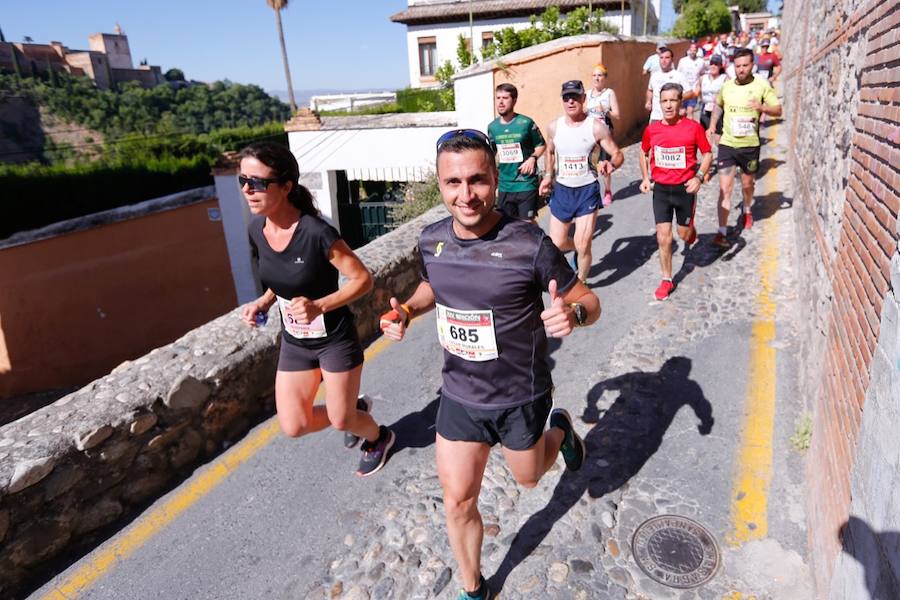 Un total de 13.1 kilómetros, dos menos que la pasada edición, y un desnivel acumulado de 207 metros de auténtica belleza por los barrios del Albaicín y el Sacromonte, dejando la Alhambra a la espalda, sin dejar de recorrer también los espacios más emblemáticos de la capital