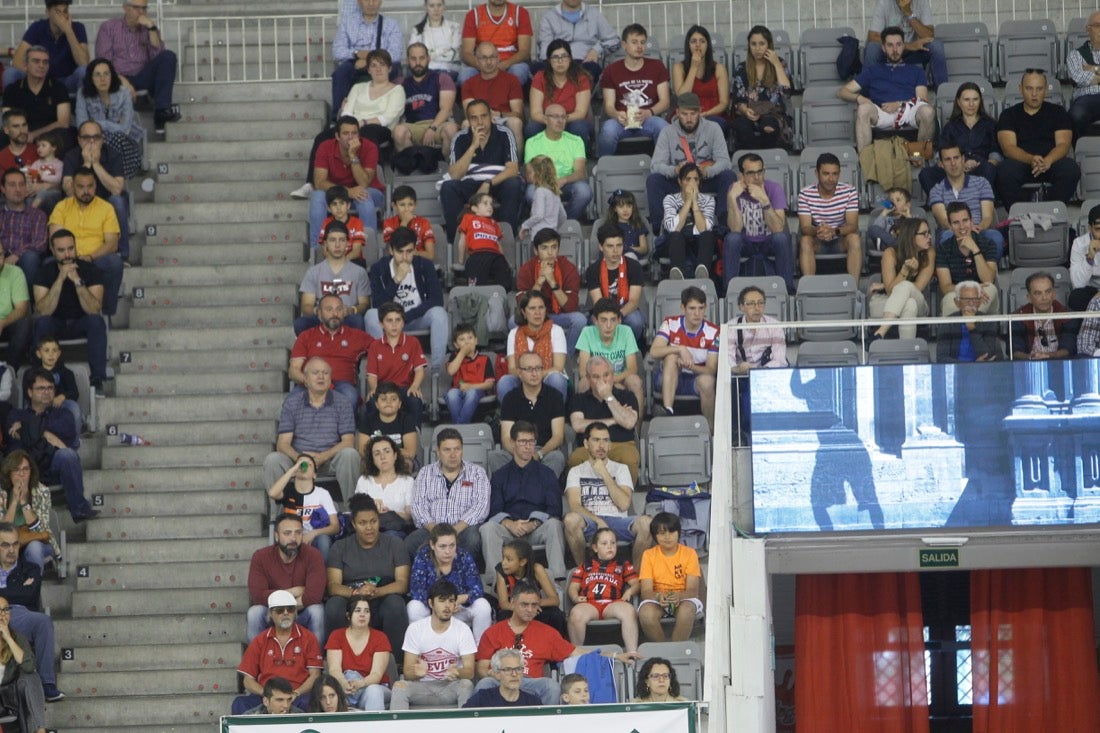 Aquí puedes ver una selección de las mejores imágenes de las gradas del Covirán-Iberojet Palma