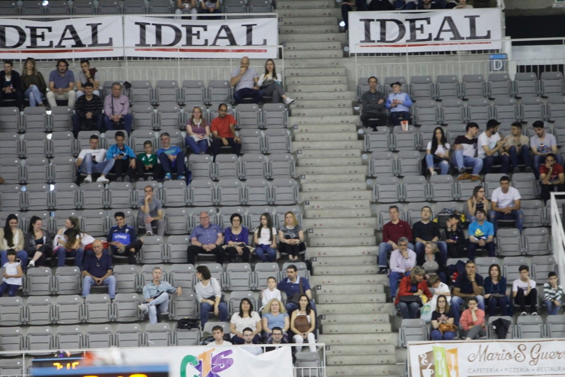 Aquí puedes ver una selección de las mejores imágenes de las gradas del Covirán-Iberojet Palma