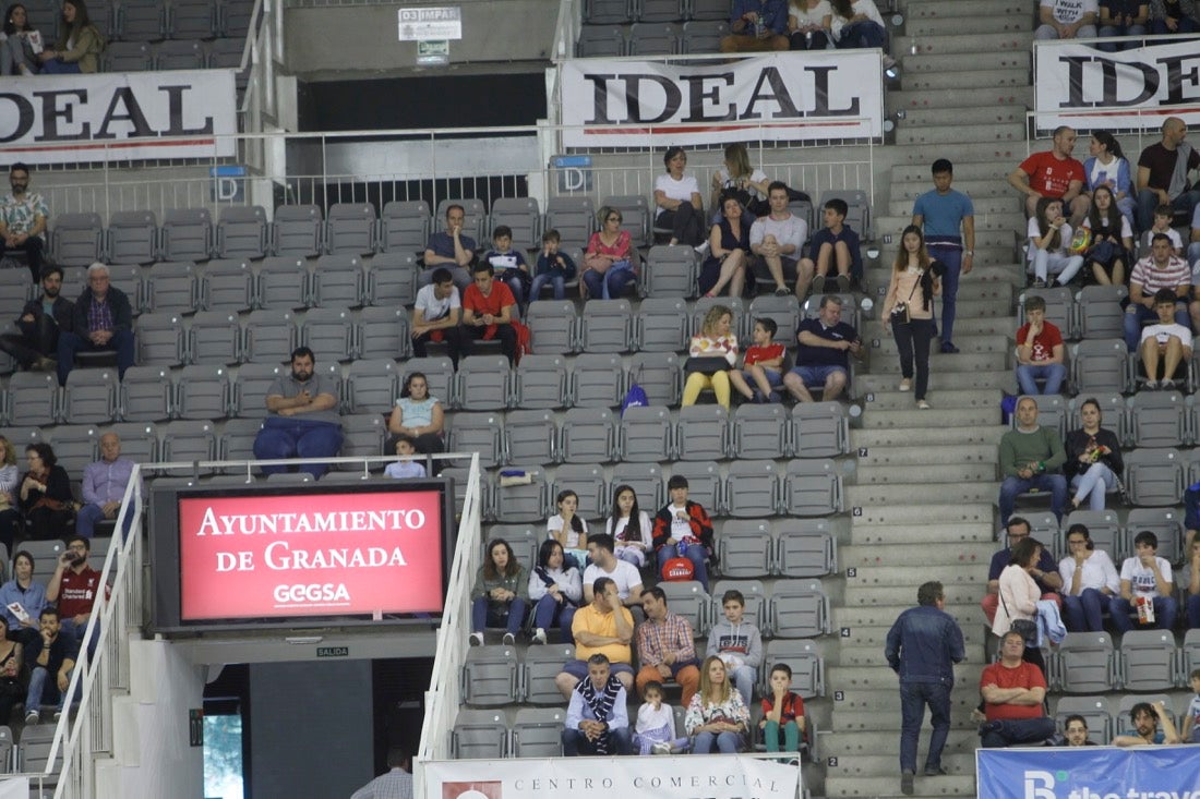 Aquí puedes ver una selección de las mejores imágenes de las gradas del Covirán-Iberojet Palma