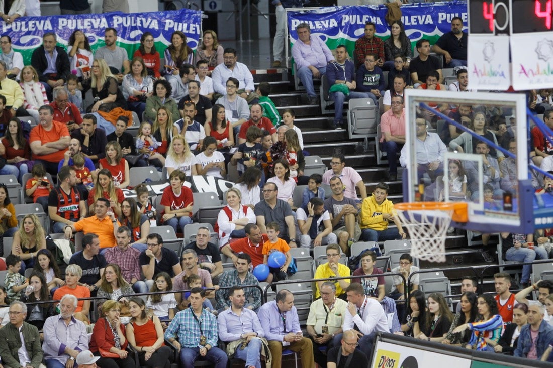 Aquí puedes ver una selección de las mejores imágenes de las gradas del Covirán-Iberojet Palma