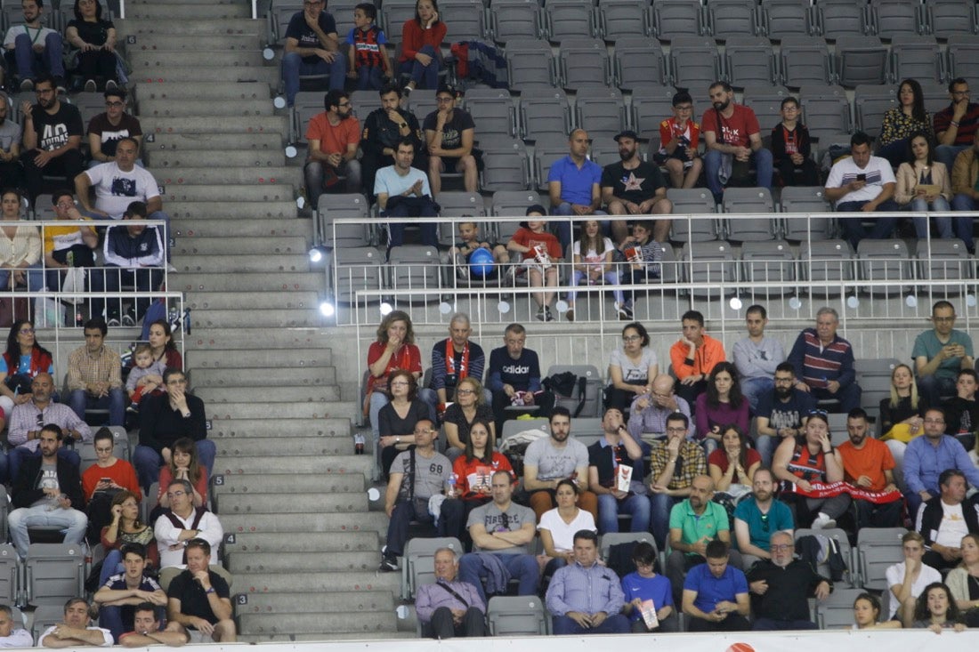 Aquí puedes ver una selección de las mejores imágenes de las gradas del Covirán-Iberojet Palma