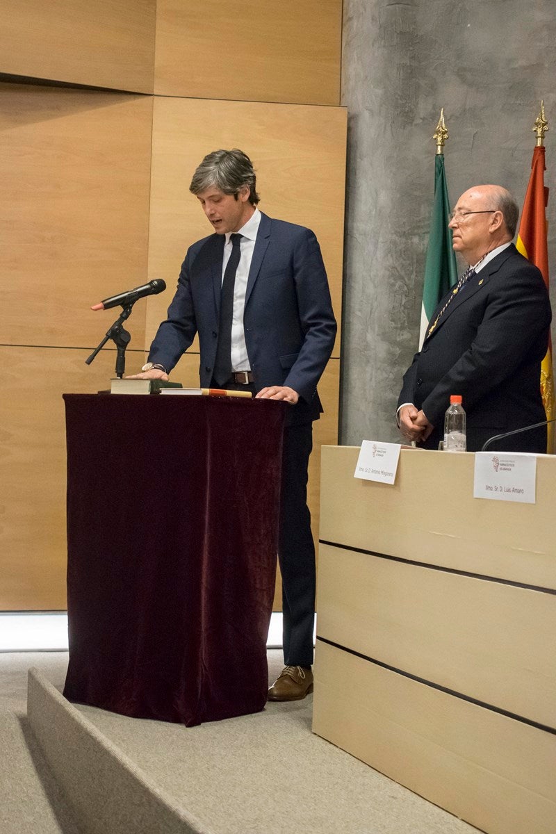 Toma posesión de su cargo Manuel Fuentes, reelegido presidente de los farmacéuticos