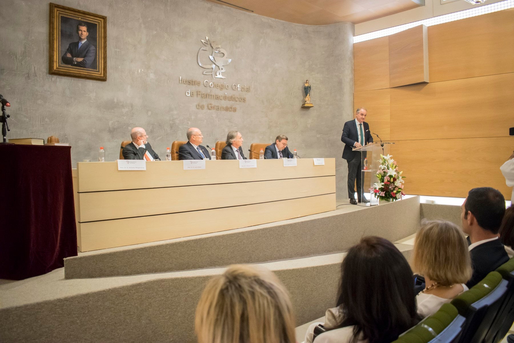 Toma posesión de su cargo Manuel Fuentes, reelegido presidente de los farmacéuticos