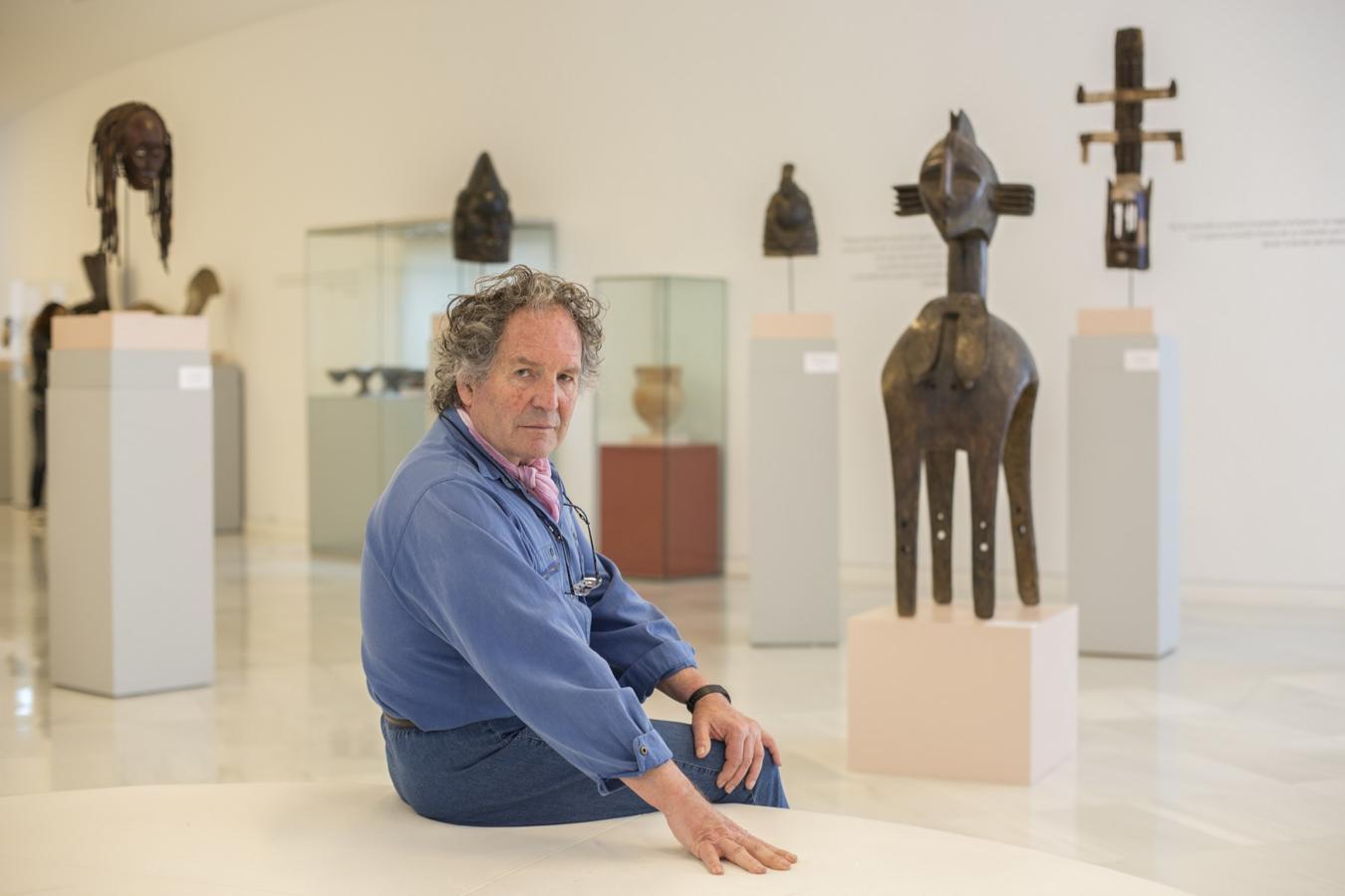 Esta mañana se ha celebrado en el Ayuntamiento el acto de donación del legado del pintor José Manuel Brazam a la ciudad de Granada. Más de 4.000 piezas donde se incluye una colección de arte africano única en España