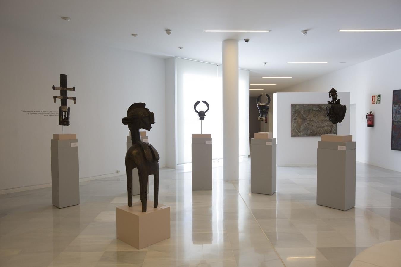 Esta mañana se ha celebrado en el Ayuntamiento el acto de donación del legado del pintor José Manuel Brazam a la ciudad de Granada. Más de 4.000 piezas donde se incluye una colección de arte africano única en España