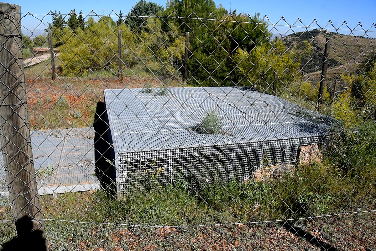 La restauración de la Acequia Real descubre nuevas galerías por las que se elevaba el agua hasta los pozos altos de la Dehesa del Generalife. Entramos en las galerías que discurren en las entrañas del Cerro del Sol