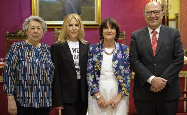 Premio 'Mariana Pineda' del Ayuntamiento de Granada al Instituto Universitario de Investigación de Estudios de las Mujeres y de Género