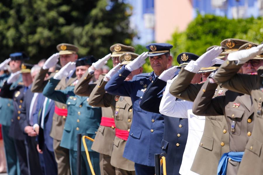 Además de la lectura del extracto de los decretos fundacionales del Cuerpo, la jornada ha servico para imponer las condecoraciones concedidas al personal de las unidades de la provincia