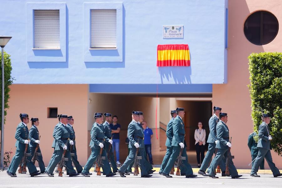 Además de la lectura del extracto de los decretos fundacionales del Cuerpo, la jornada ha servico para imponer las condecoraciones concedidas al personal de las unidades de la provincia