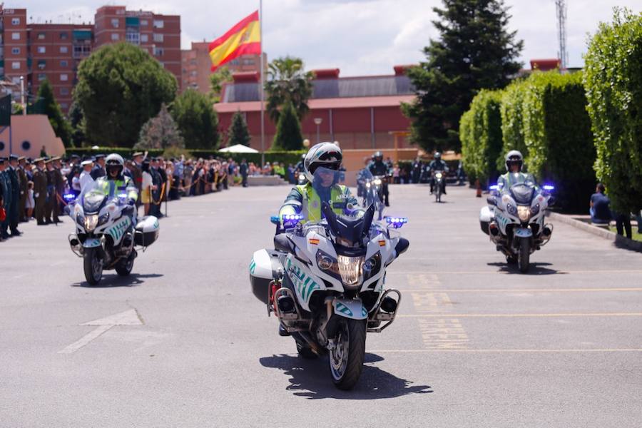 Además de la lectura del extracto de los decretos fundacionales del Cuerpo, la jornada ha servico para imponer las condecoraciones concedidas al personal de las unidades de la provincia