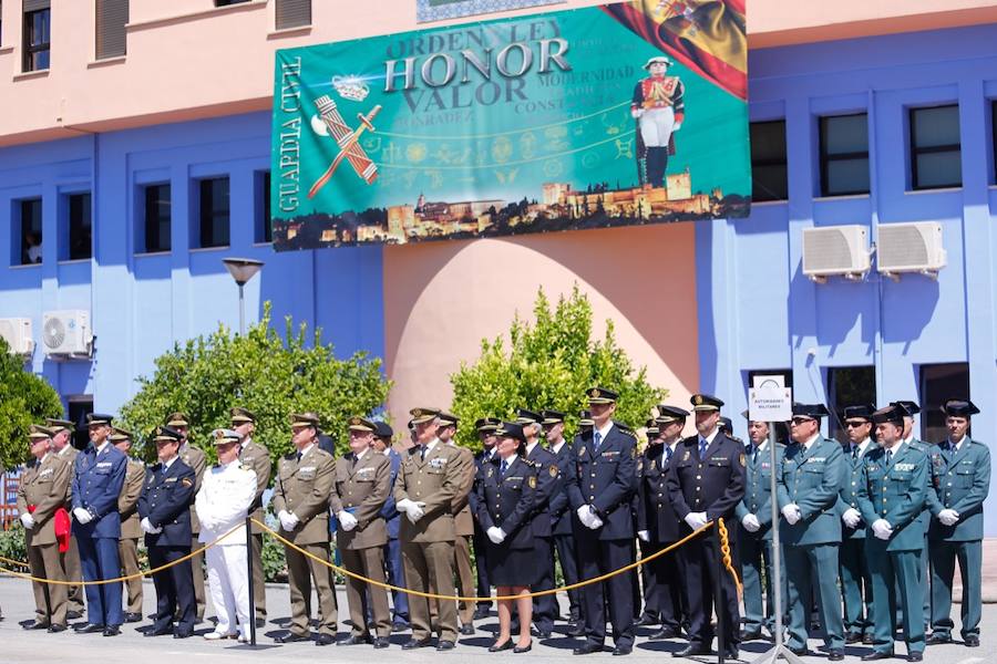 Además de la lectura del extracto de los decretos fundacionales del Cuerpo, la jornada ha servico para imponer las condecoraciones concedidas al personal de las unidades de la provincia