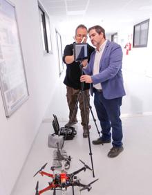 Imagen secundaria 2 - Agis aterriza el dron en 'la jaula' y varios modelos con los que han trabajado 