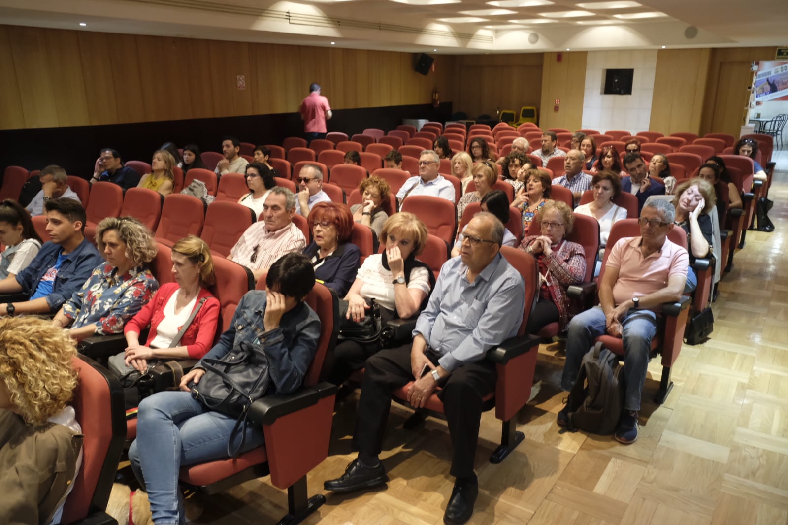 Considerada una enfermedad rara (afecta a una de cada tres mil setecientas personas), es la tercera causa de ceguera en los países desarrollados