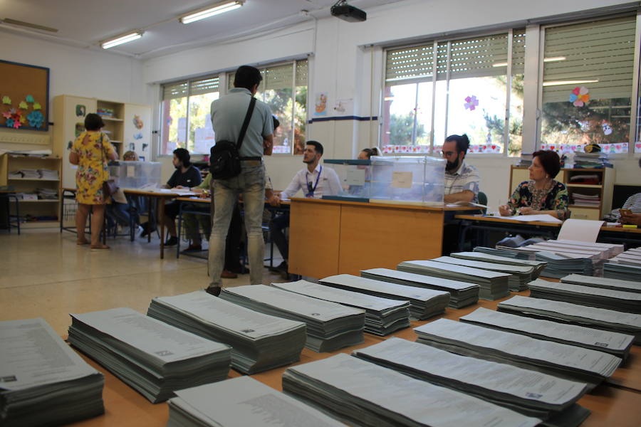 Fotos: Las imágenes de la jornada electoral en Almería