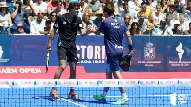 Lebrón y Paquito Navarro celebran uno de los puntos conseguidos ayer ante Bela y Lima.