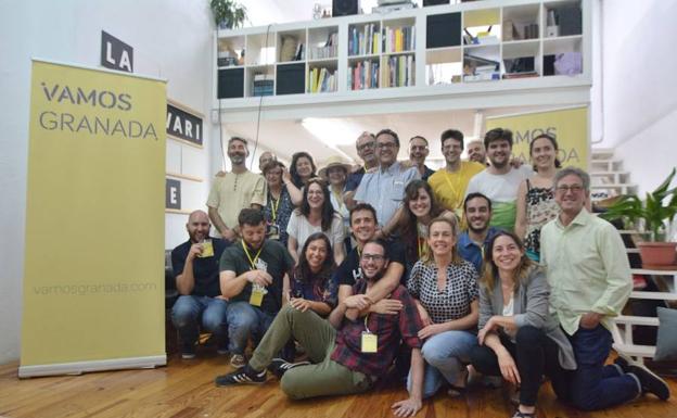 El equipo de Vamos Granada después de conocer los resultados de la elecciones municipales