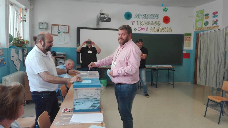 Votaciones en Baza.