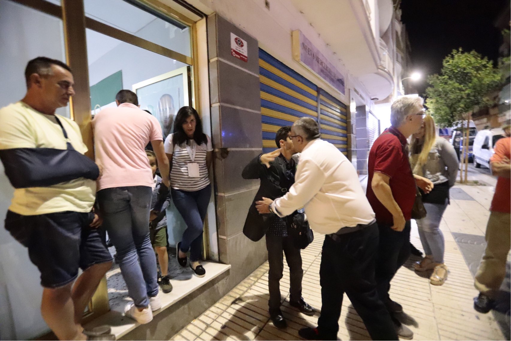 Noche electoral en la costa granadina