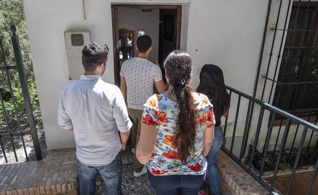 Granada ayuda a la familia venezolana que estaba a punto de quedarse en la calle