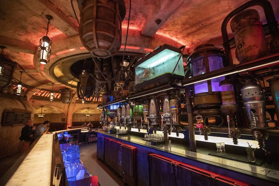 El parque temático parisino Disneyland ha estrenado estas espectaculares instalaciones dedicadas a la Guerra de las Galaxias