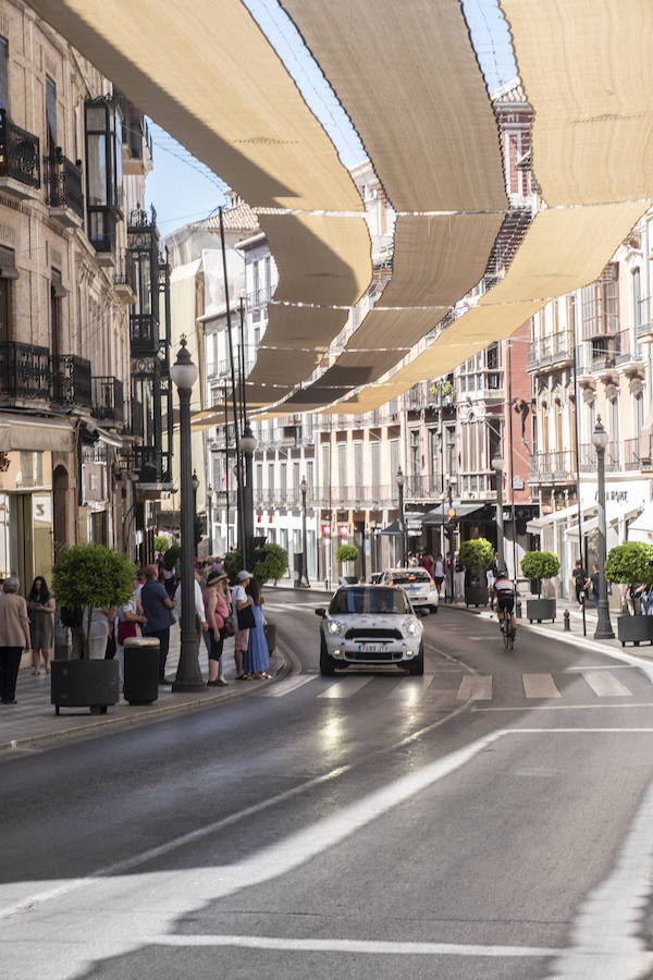 El centro de la ciudad también se prepara para la festividad con el tradicional entoldado