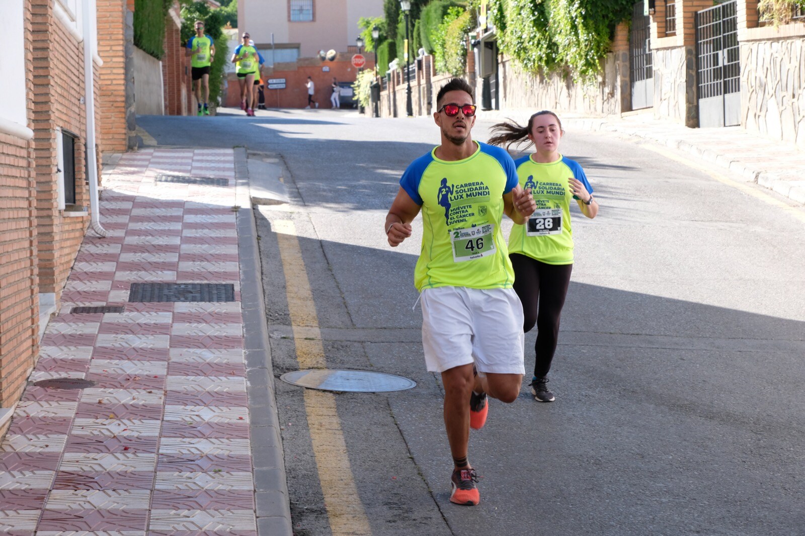 Con modalidades infantiles, una march-carrera y una prueba absoluta de 7 kilómetros, la carrera solidaria de Cájar ha celebrado su segunda edición con un gran ambiente