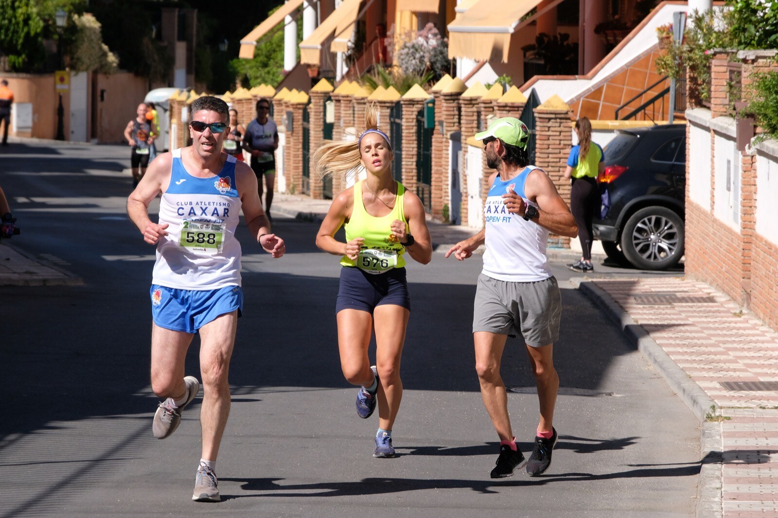 Con modalidades infantiles, una march-carrera y una prueba absoluta de 7 kilómetros, la carrera solidaria de Cájar ha celebrado su segunda edición con un gran ambiente