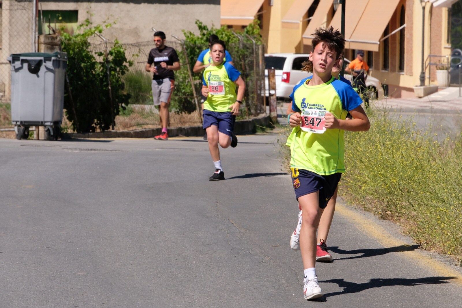 Con modalidades infantiles, una march-carrera y una prueba absoluta de 7 kilómetros, la carrera solidaria de Cájar ha celebrado su segunda edición con un gran ambiente