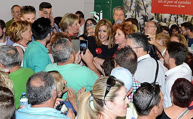 Susana Díaz, en un acto electoral del PSOE celebrado esta pasada campaña en Guadix.