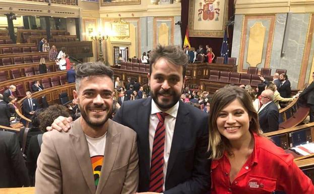 Los nuevos diputados jienenses Felipe Sicilia, Juan Francisco Serrano y Laura Berja, en la Cámara Baja. 