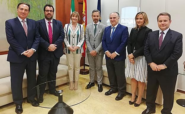 CaixaBank gestionará el pago de las nóminas de la Administración los dos próximos años