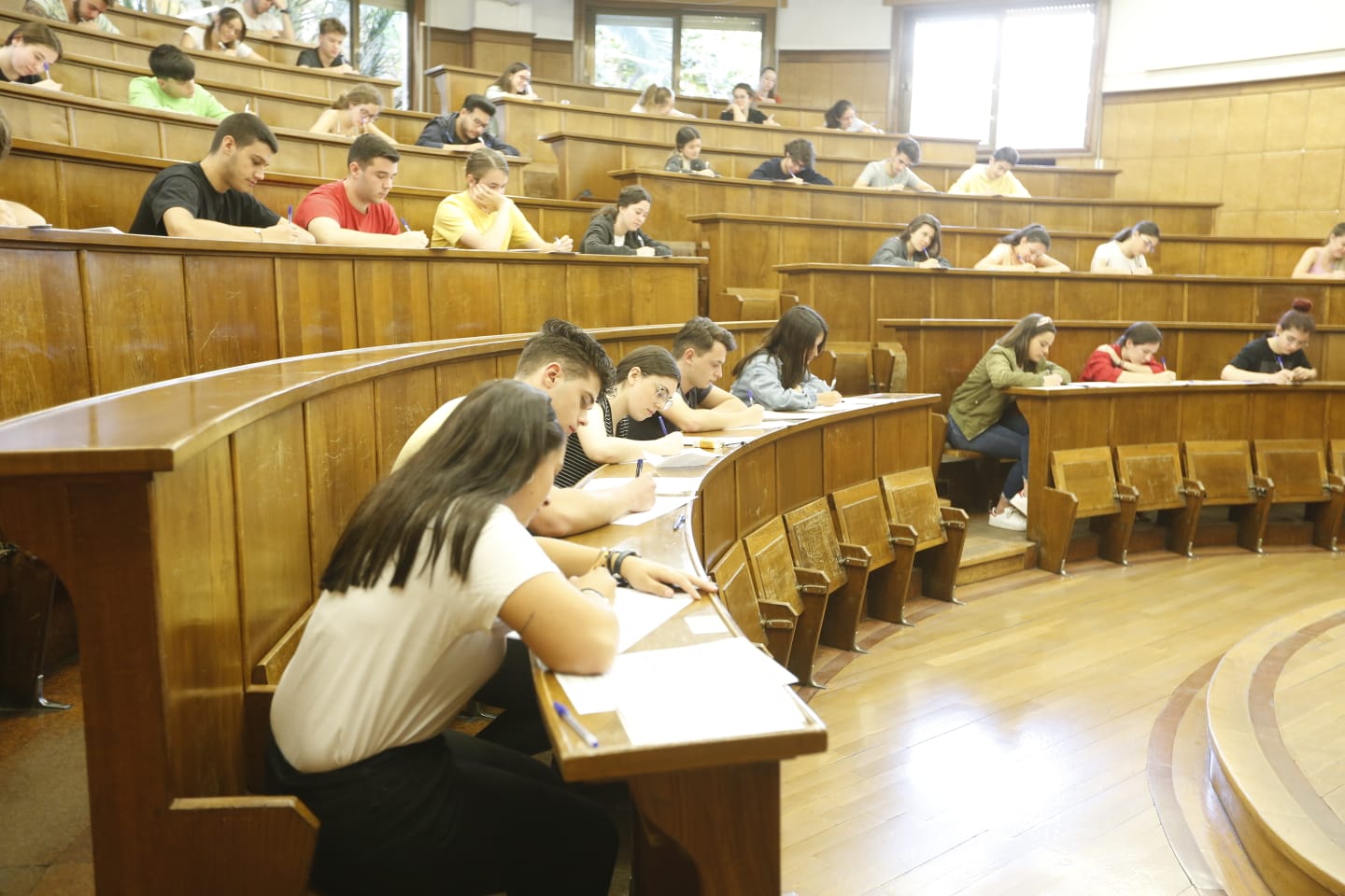 Más de seis mil estudiantes buscan su plaza en la universidad