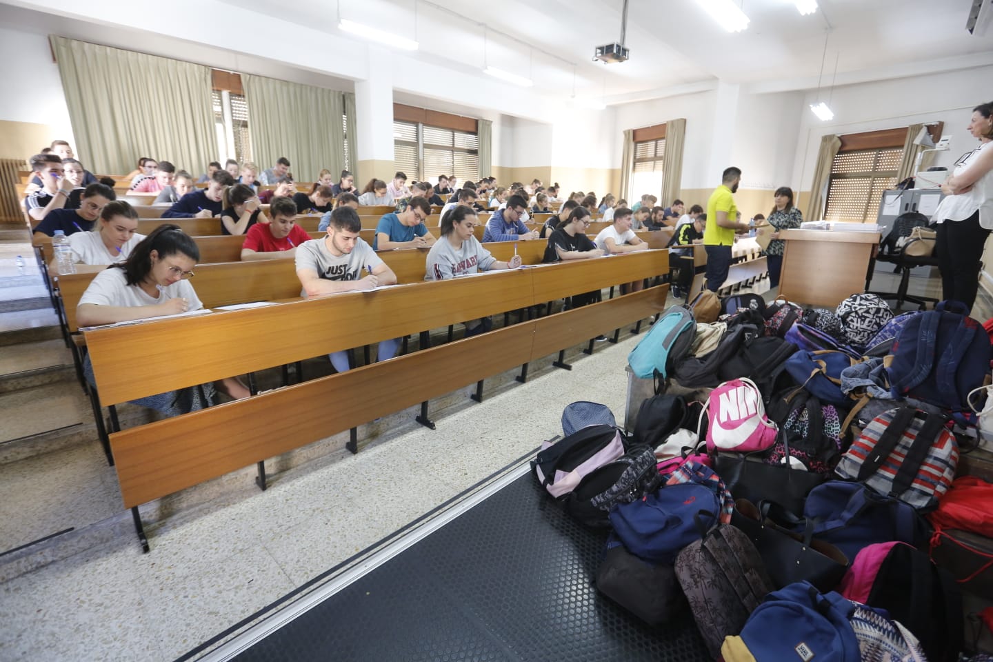 Más de seis mil estudiantes buscan su plaza en la universidad