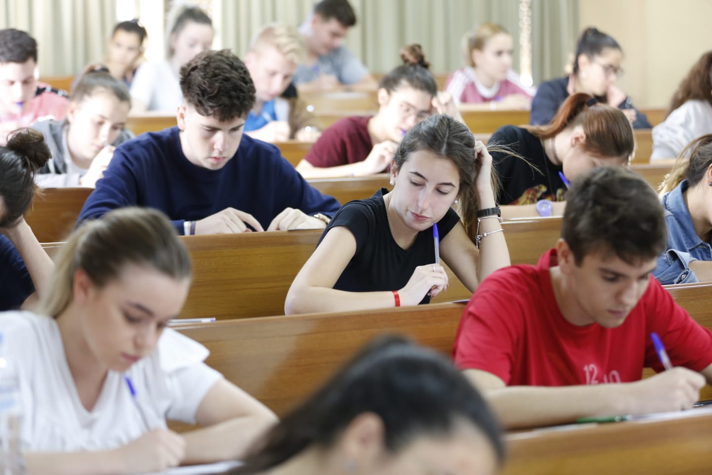 Más de seis mil estudiantes buscan su plaza en la universidad