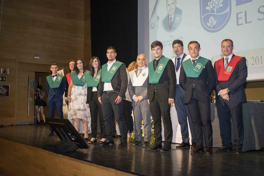 Además, ha distinguido al Ayuntamiento de Fuente Vaqueros, al Patronato de la Alhambra y a IDEAL por su suplemento AG