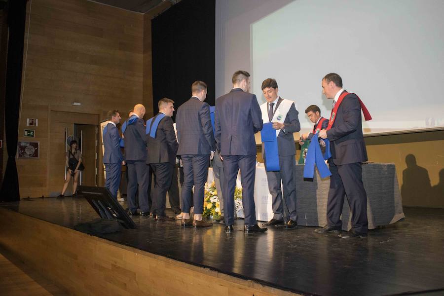 Además, ha distinguido al Ayuntamiento de Fuente Vaqueros, al Patronato de la Alhambra y a IDEAL por su suplemento AG