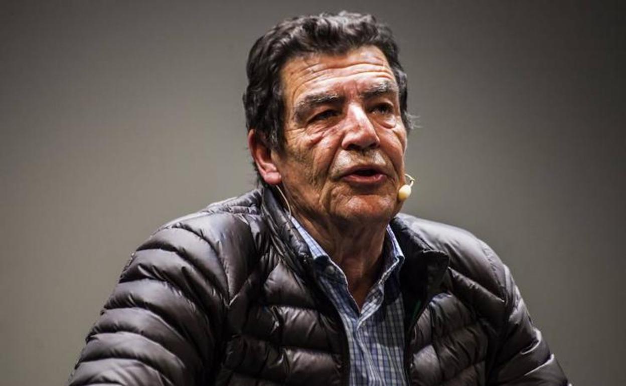 Juez Calatayud: «Se nos está yendo la olla con las graduaciones. Les hacemos fiestas a los niños porque cumplen con su deber»