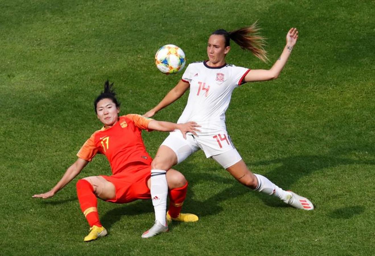 Tercer y último partido del grupo B donde las de Jorge Vilda se juegan el pase a los octavos de final. España domina ante una China combativa al ecuador de la primera parte. 