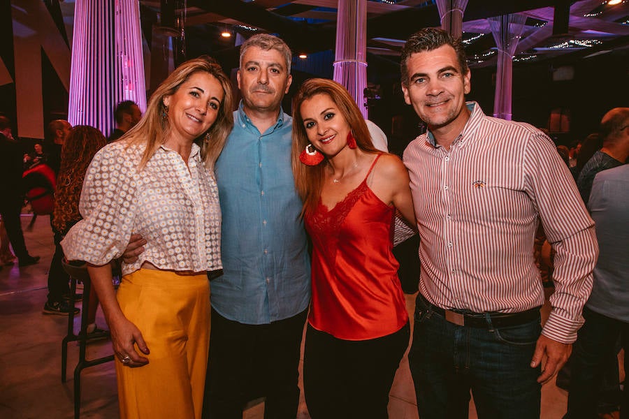 Mercedes-Benz lanza el nuevo CLA. La segunda generación del coupé compacto por excelencia de Mercedes. Una versión mejorada de su actual antecesor. Se trata de un coupé de cuatro puertas y cinco plazas de Mercedes, con un diseño completamente diferenciador. El vehículo, de estética deportiva por fuera, destaca en su interior de un extra de diseño, lujo y tecnología.