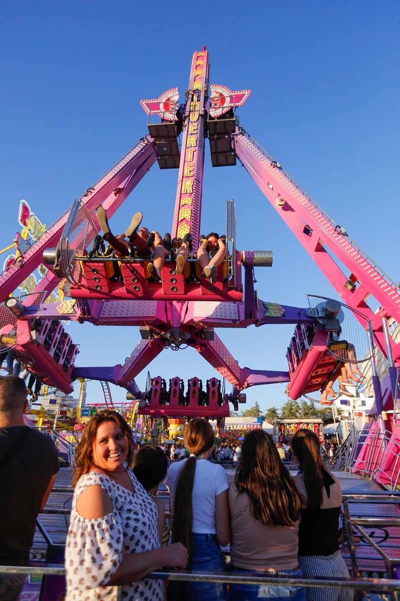 Fotos: Martes de columpios en el ferial