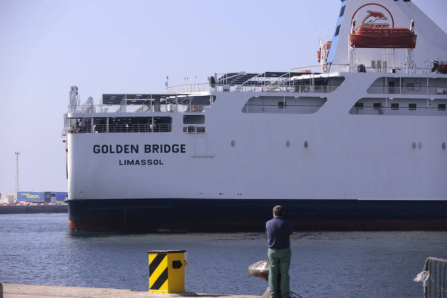 Aún no hay fecha para que el buque comience a realizar el trayecto con la ciudad autónoma