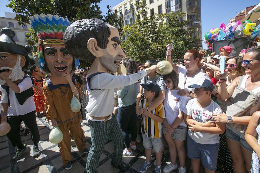 Te mostramos en imágenes cómo se ha vivido en el centro uno de los dìas grandes de la feria