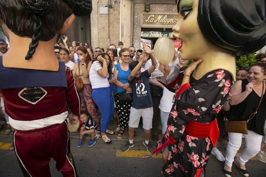 Te mostramos en imágenes cómo se ha vivido en el centro uno de los dìas grandes de la feria